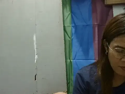 juicycum069