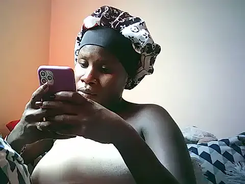 kissmecurvymbatha