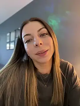 Mia_Ethan